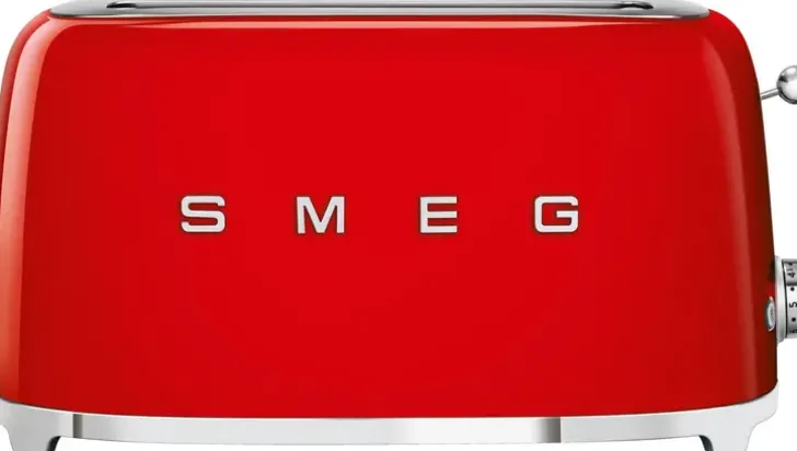 Smeg Tsf02Rdeu 4-Viipaleen Leivanpaahdin Punainen